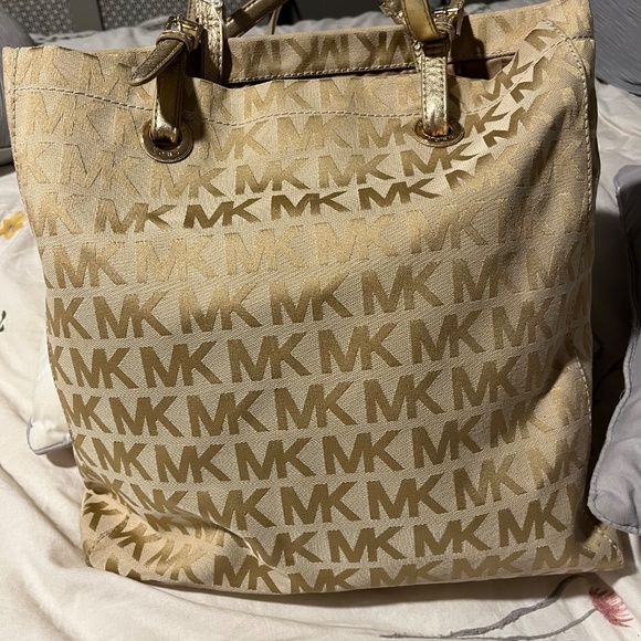 Handbag - Picture 4 of 4